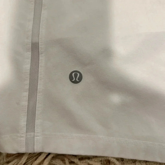 Lululemon atlético Short - Picture 6 of 16